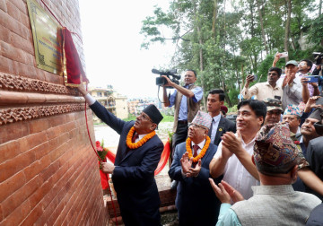 माधवजी र मैले फेरि नेकपातिरै फर्किनुपर्छ भनेका छौँः प्रचण्ड (भिडियो)